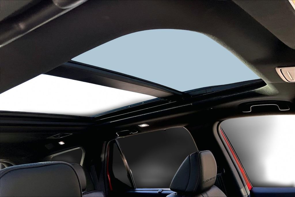 Certified 2025 Honda Pilot Black Edition image 20