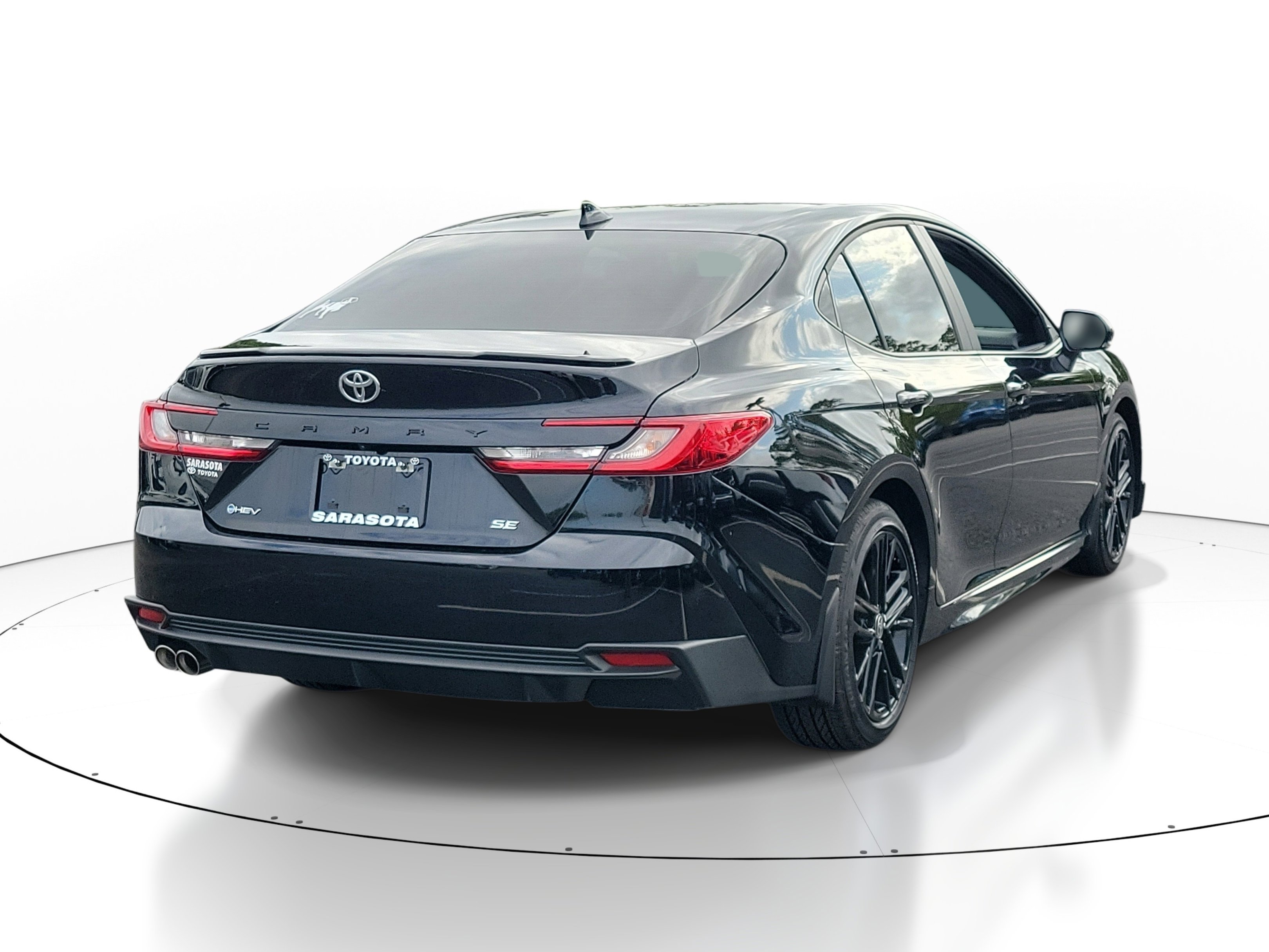 Certified 2025 Toyota Camry SE FWD image 6