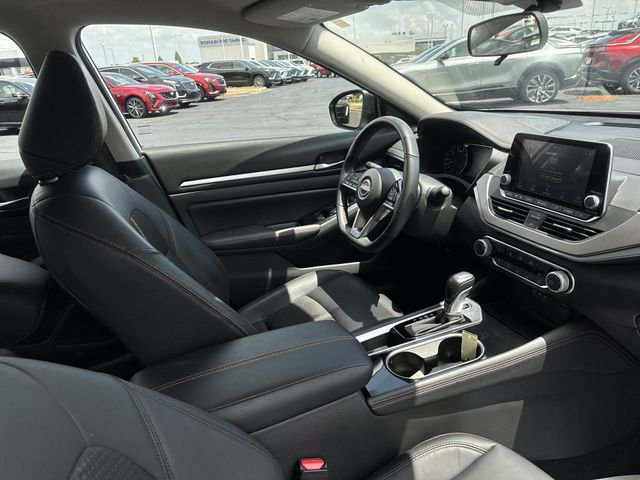 Used 2024 Nissan Altima 2.5 SR FWD image 15