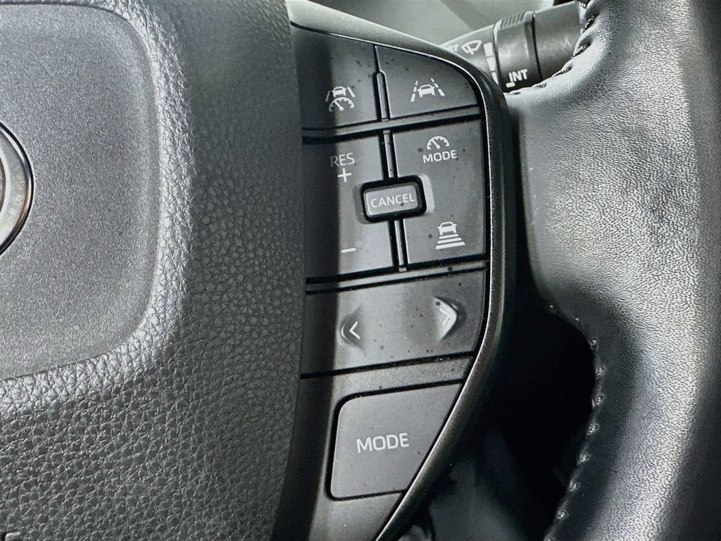 Used 2023 Toyota Prius LE FWD image 25