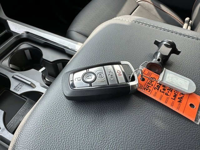 New 2025 Ford F350 Lariat w/ Lariat Ultimate Package image 36