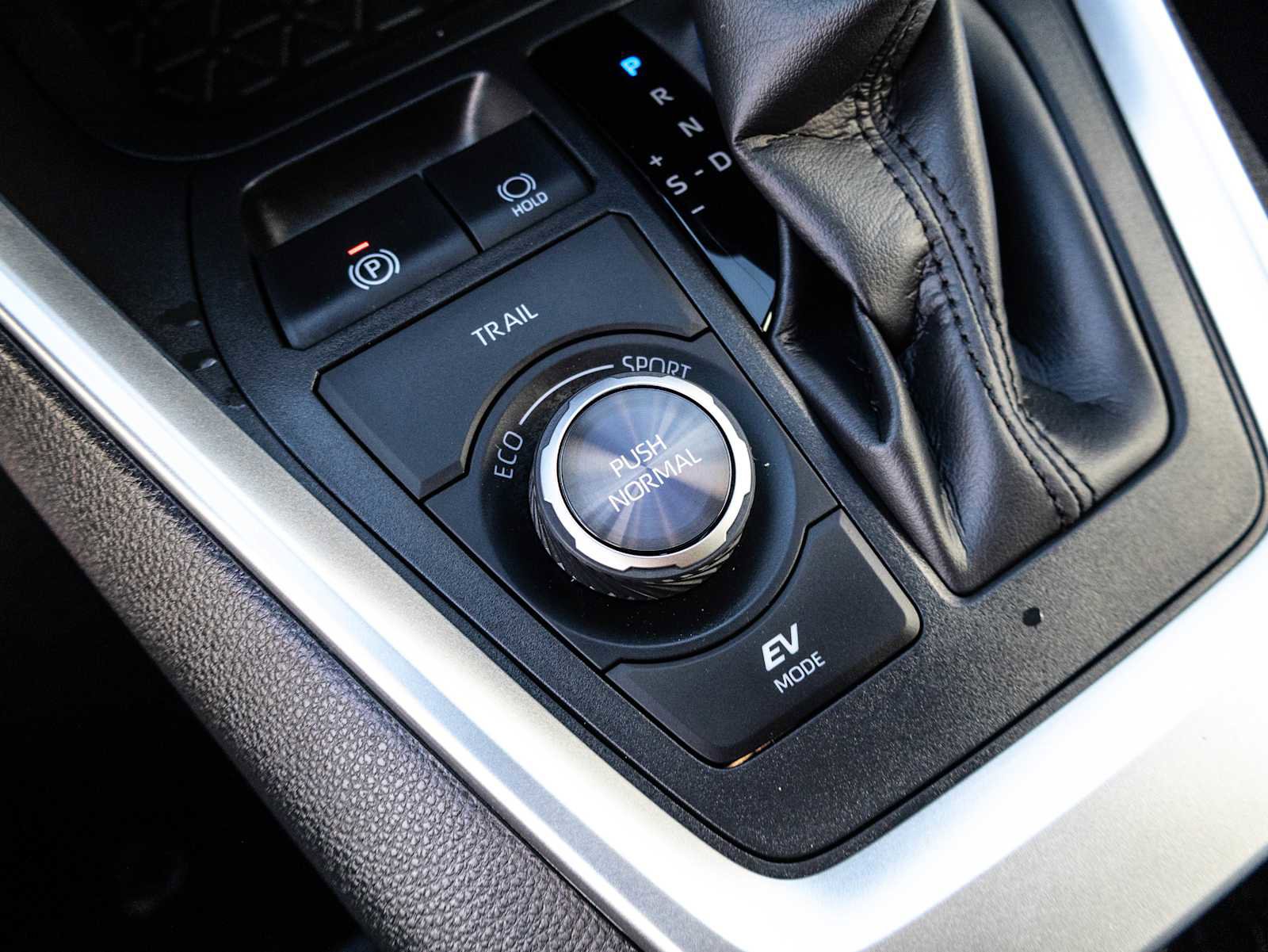 Used 2025 Toyota RAV4 XSE image 23