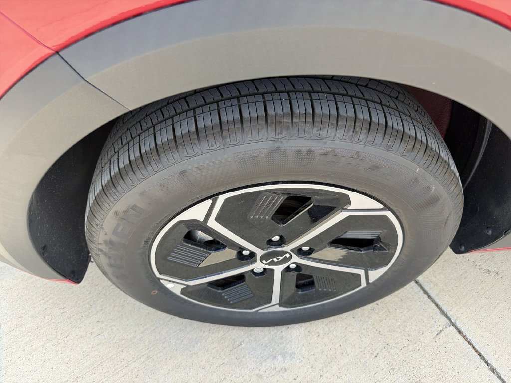 New 2026 Kia Niro EX FWD image 19