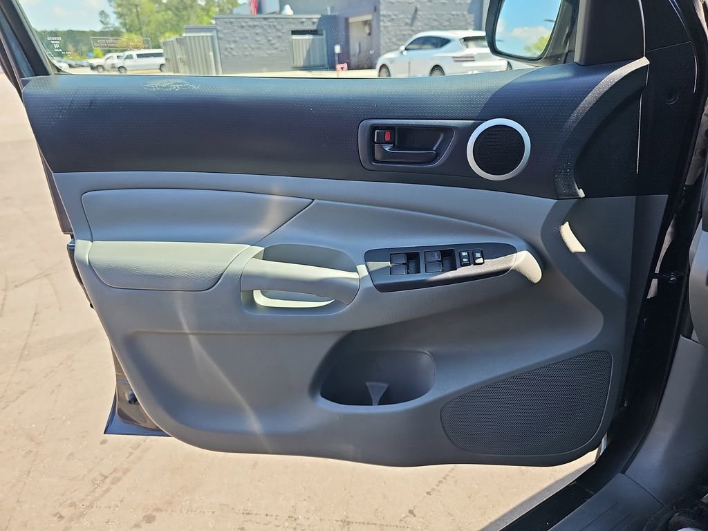 Used 2015 Toyota Tacoma PreRunner w/ TRD Sport Package RWD image 29