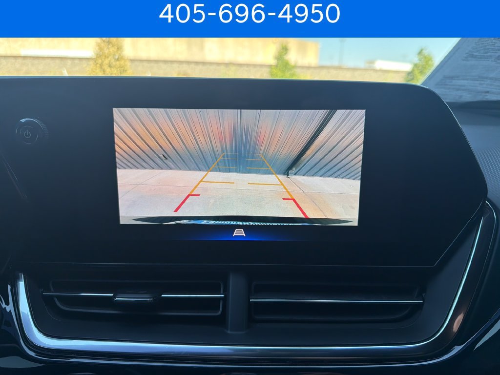 Used 2024 Chevrolet Trax RS w/ Sunroof Package FWD image 32