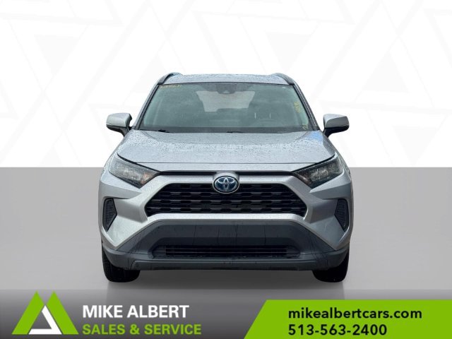 Used 2021 Toyota RAV4 LE AWD/4WD image 2