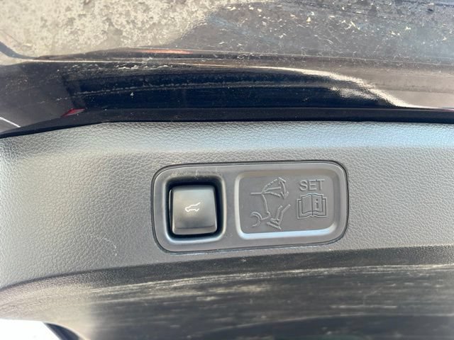 Used 2023 Ford Expedition Max Platinum AWD/4WD image 16
