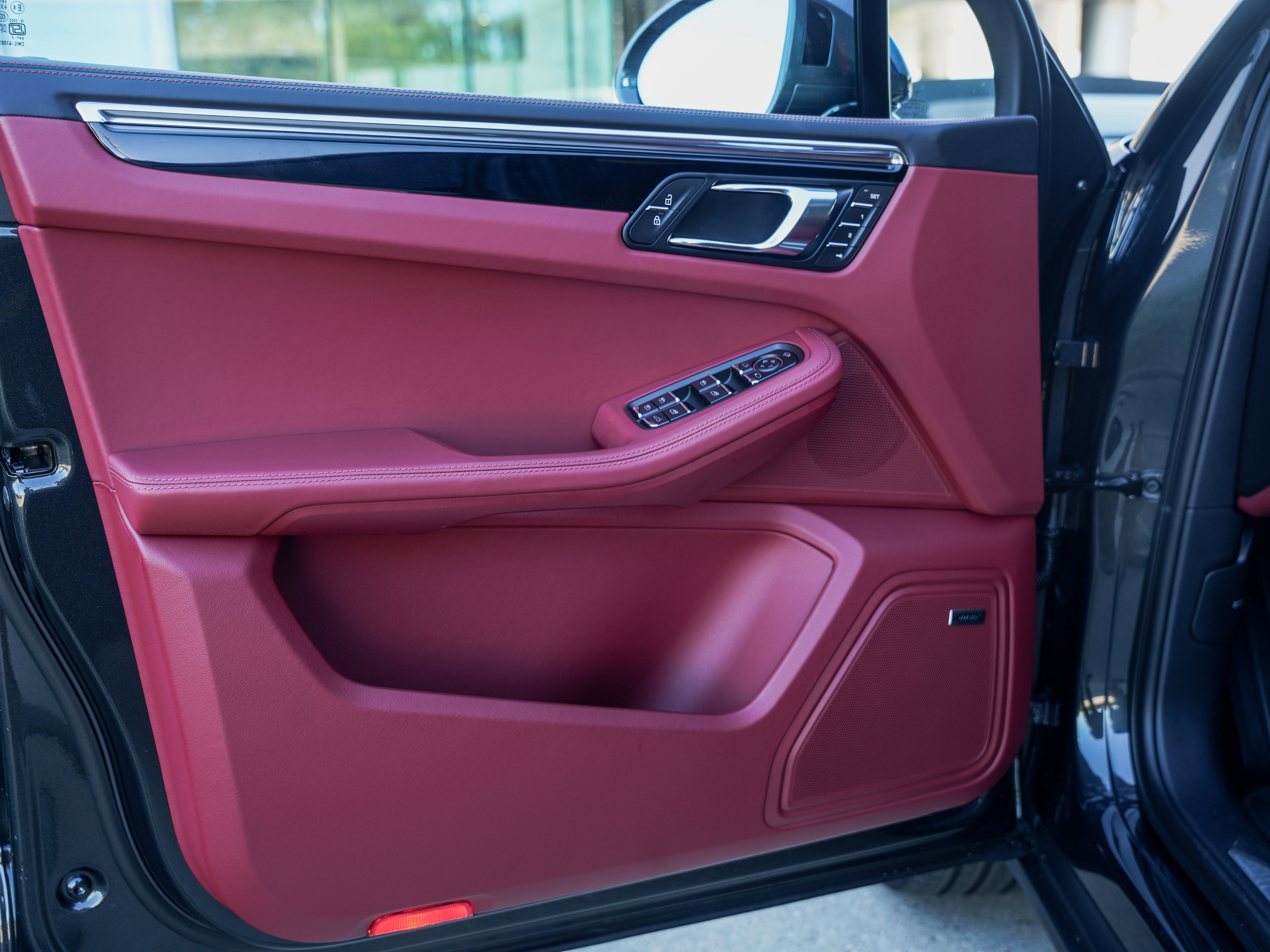 New 2026 Porsche Macan S image 16