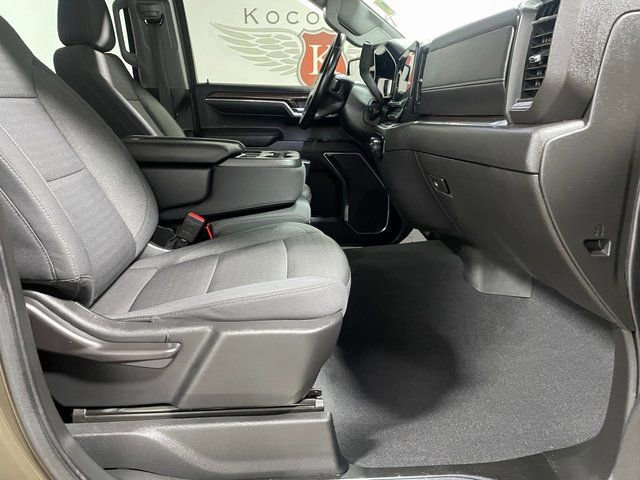 Used 2023 Chevrolet Silverado 1500 LT image 22