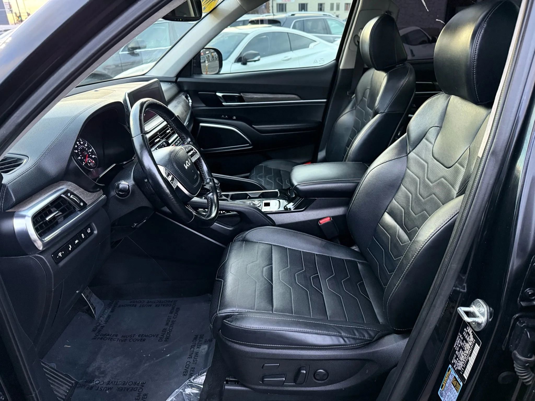 Used 2022 Kia Telluride SX w/ SX Prestige Package image 12