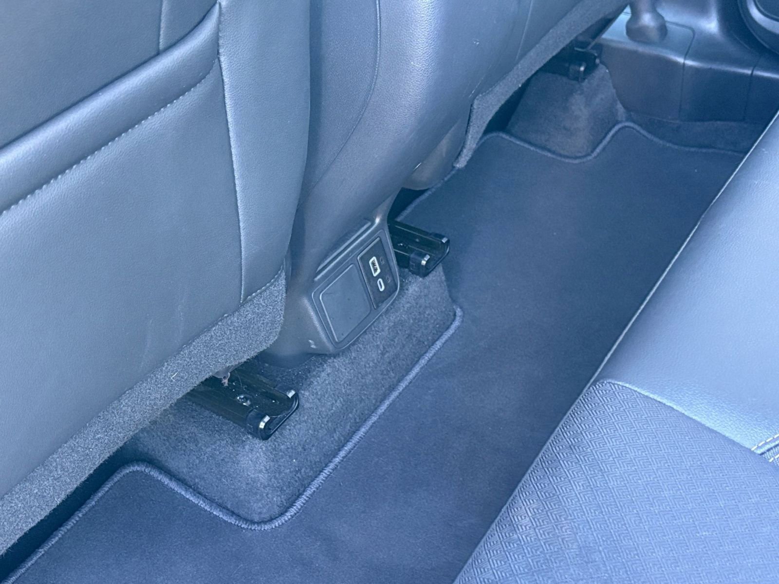 Used 2025 Buick Encore GX Preferred image 23