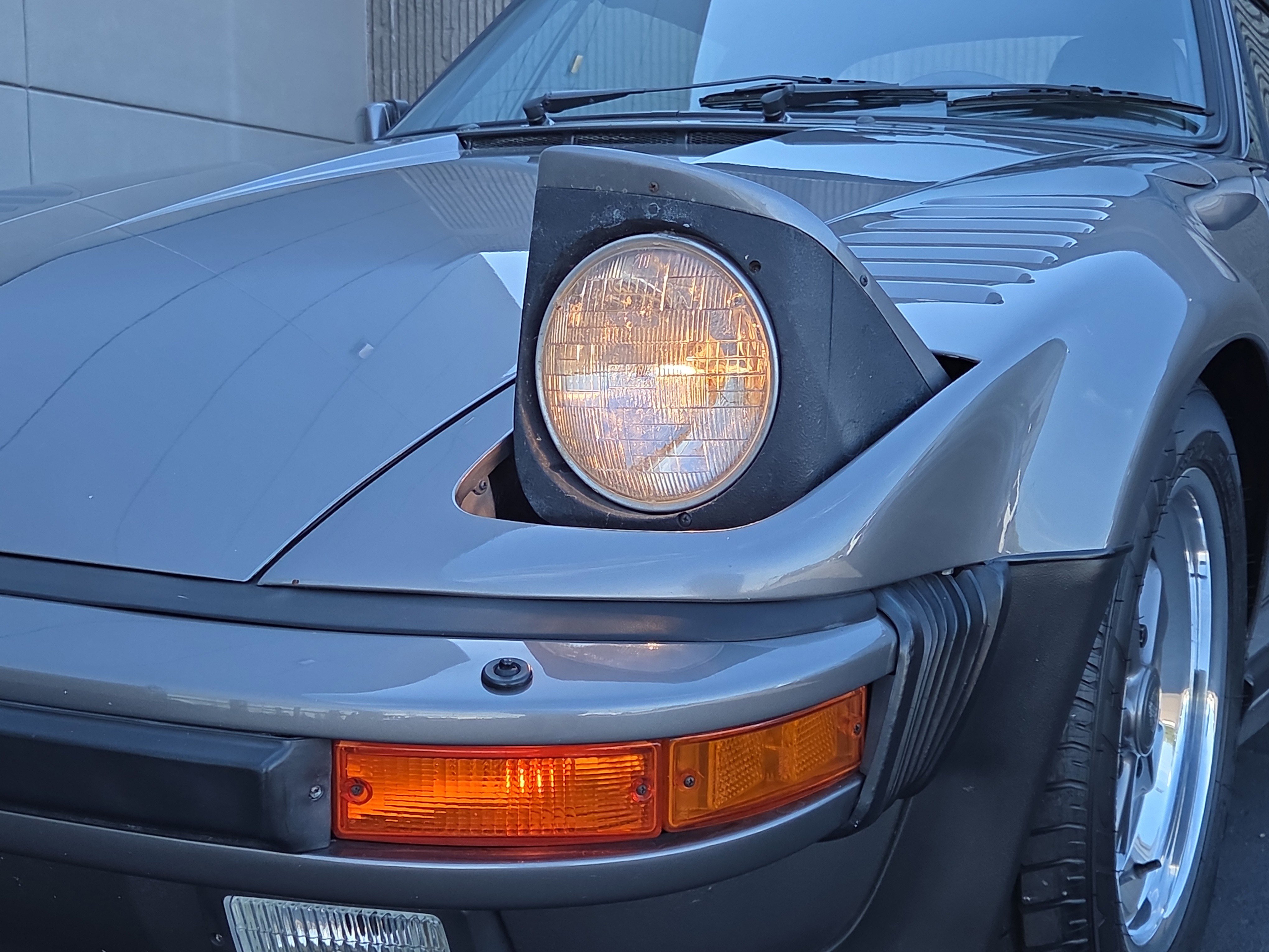 Used 1988 Porsche 911 Carrera image 12