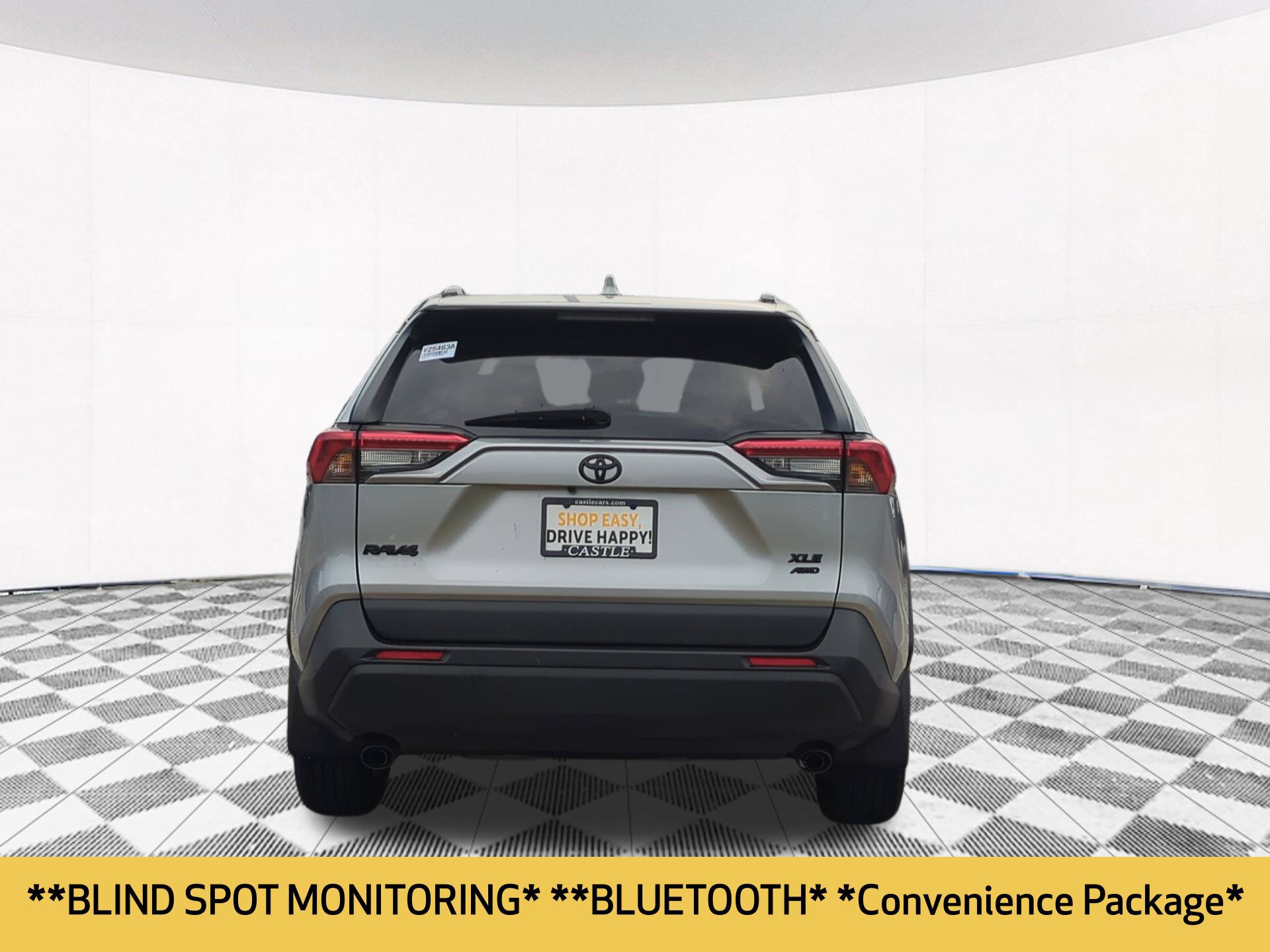 Used 2022 Toyota RAV4 XLE w/ Convenience Package AWD/4WD image 7
