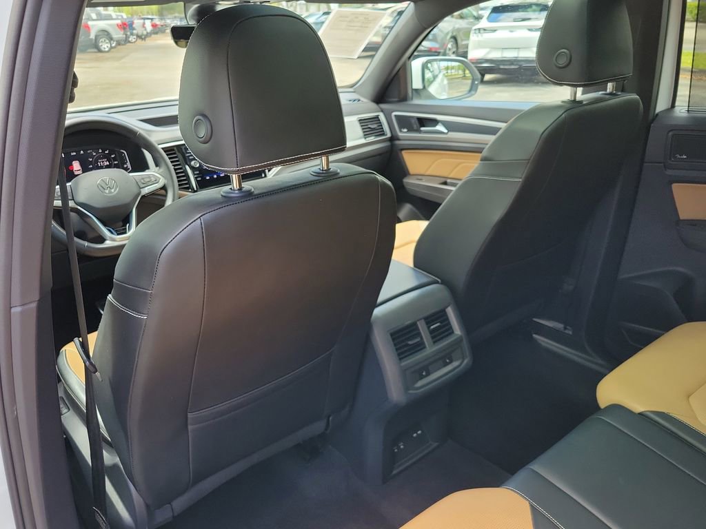 Used 2023 Volkswagen Atlas Cross Sport SEL Premium R-Line image 13