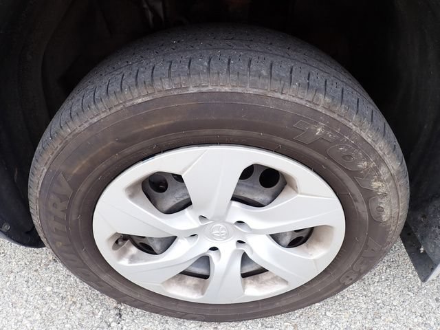 Certified 2024 Toyota RAV4 LE AWD/4WD image 9