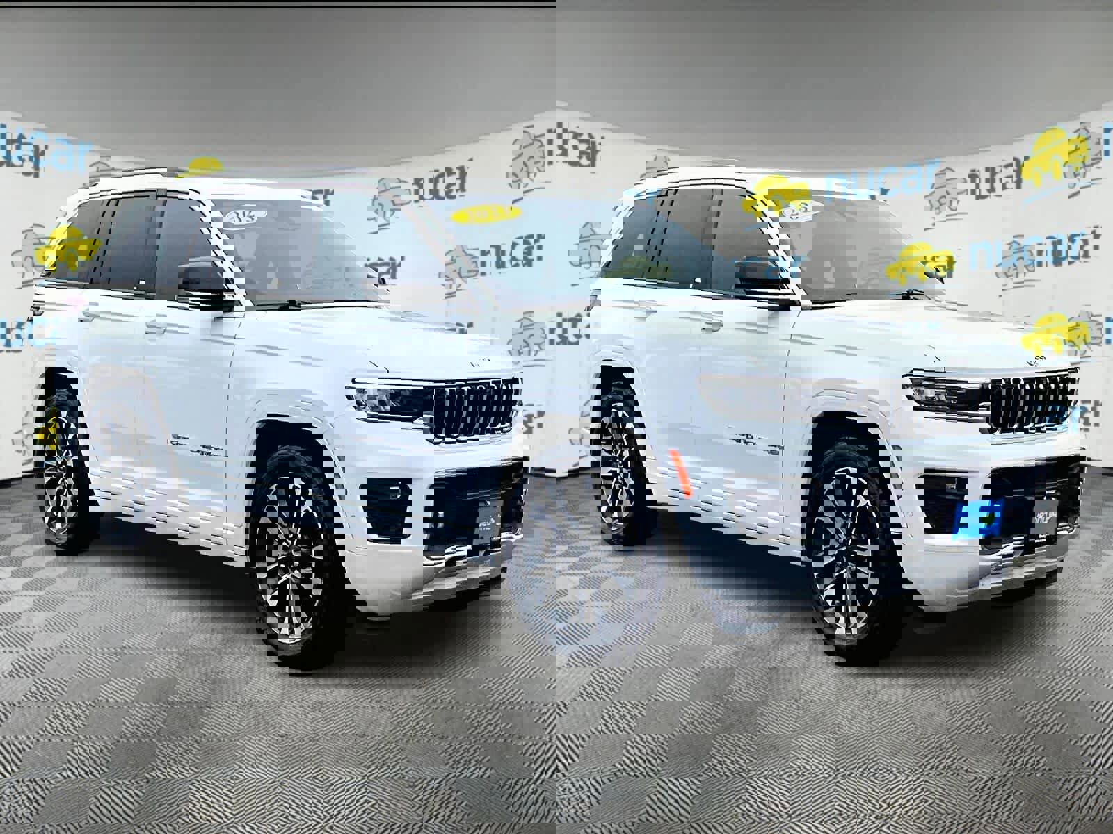 Used 2022 Jeep Grand Cherokee Overland w/ Adv Protech Group III AWD/4WD image 1