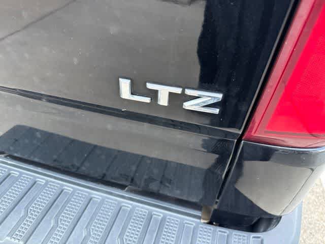 Used 2019 Chevrolet Silverado 1500 LTZ w/ LTZ Premium Package AWD/4WD image 4