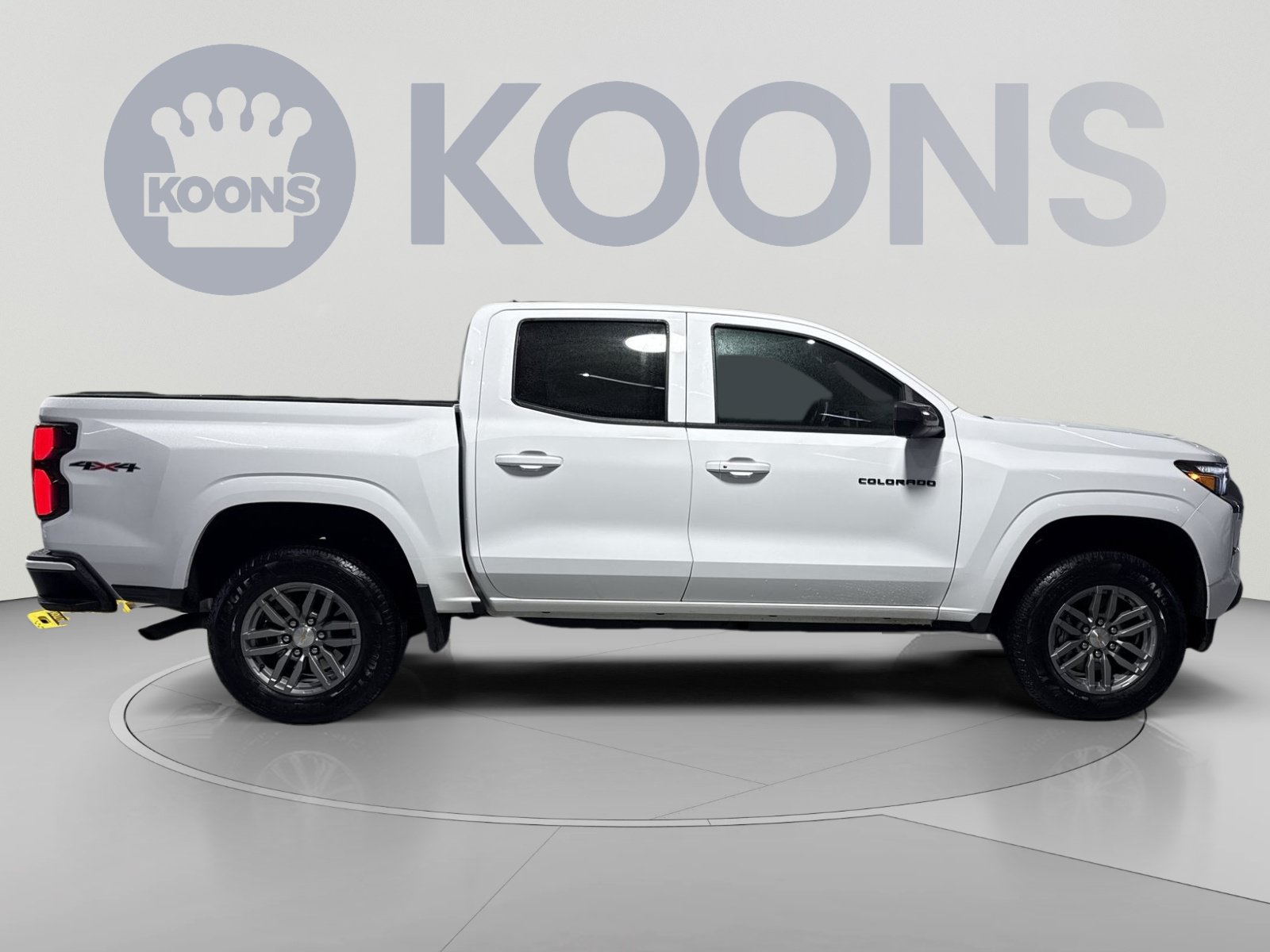 Used 2025 Chevrolet Colorado LT w/ LT Convenience Package AWD/4WD image 12