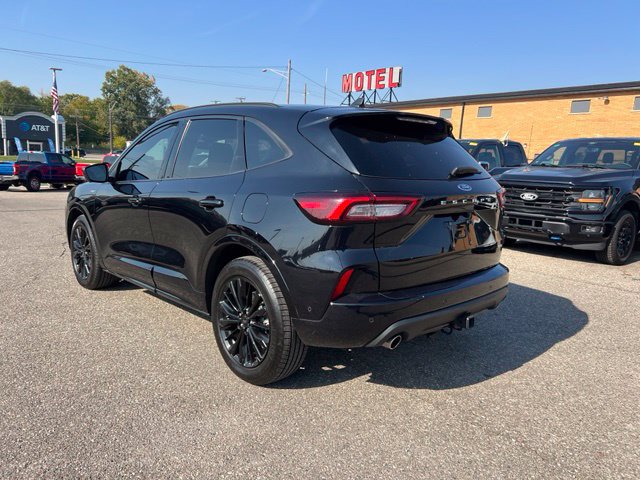 Certified 2023 Ford Escape ST-Line Elite w/ Premium Technology Package AWD/4WD image 6