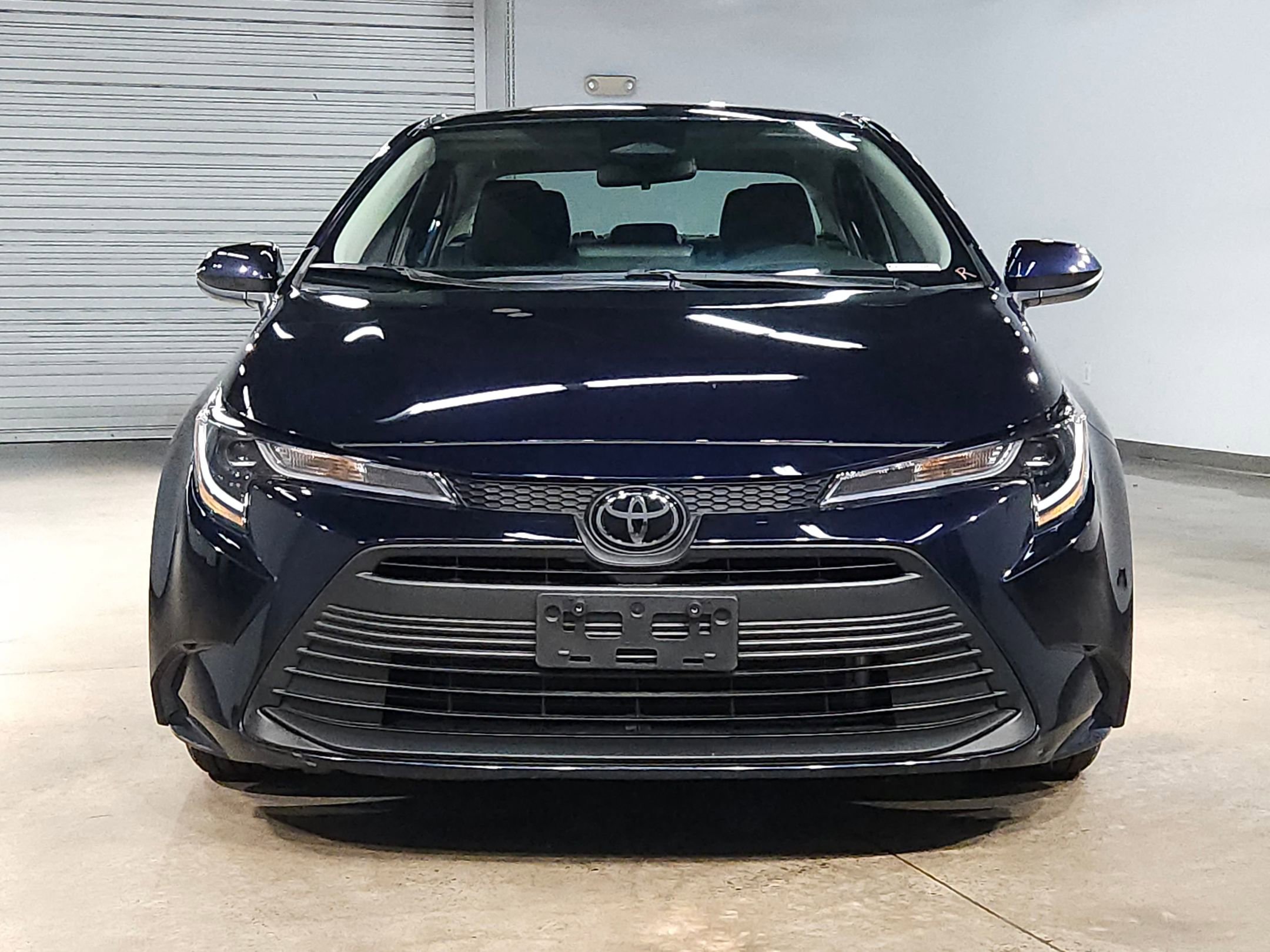 Used 2025 Toyota Corolla LE image 2