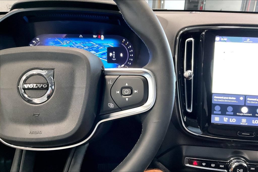 Certified 2024 Volvo XC40 B5 Core AWD/4WD image 13