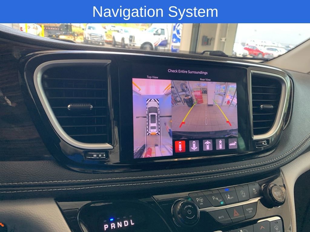 Used 2022 Chrysler Pacifica Limited w/ Uconnect Theater Family Group image 8