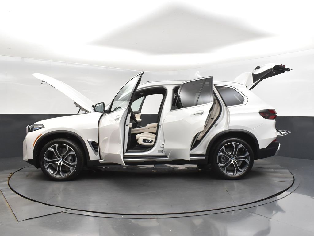 New 2026 BMW X5 sDrive40i w/ Climate Comfort Package image 38