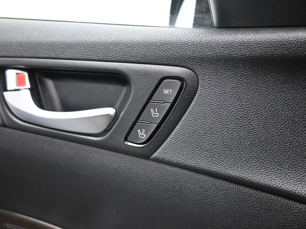 Used 2016 Kia Optima EX w/ Premium Package image 11