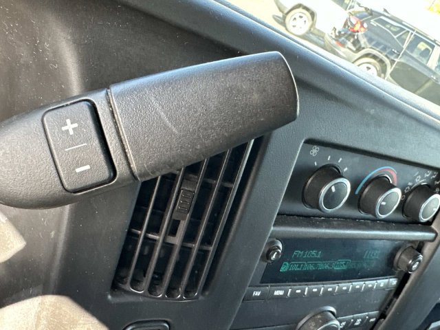 Used 2018 Chevrolet Express 2500 w/ Driver Convenience Package RWD image 23