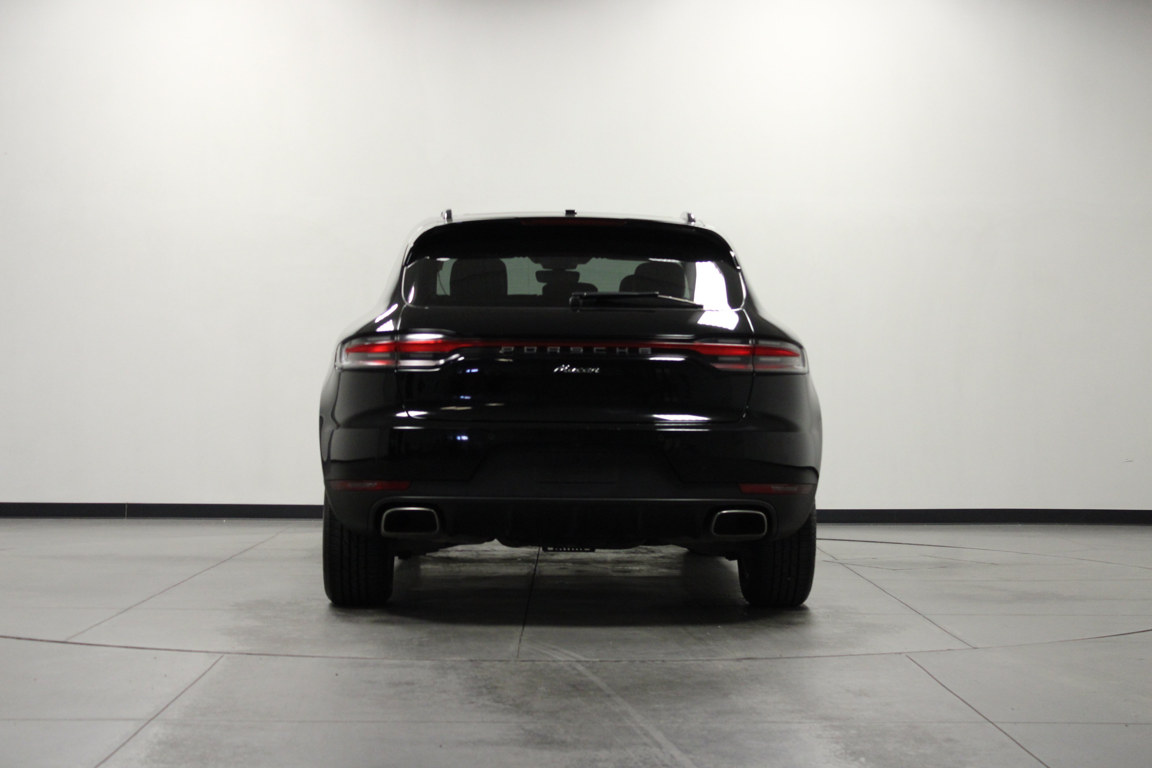 Used 2021 Porsche Macan AWD/4WD image 5