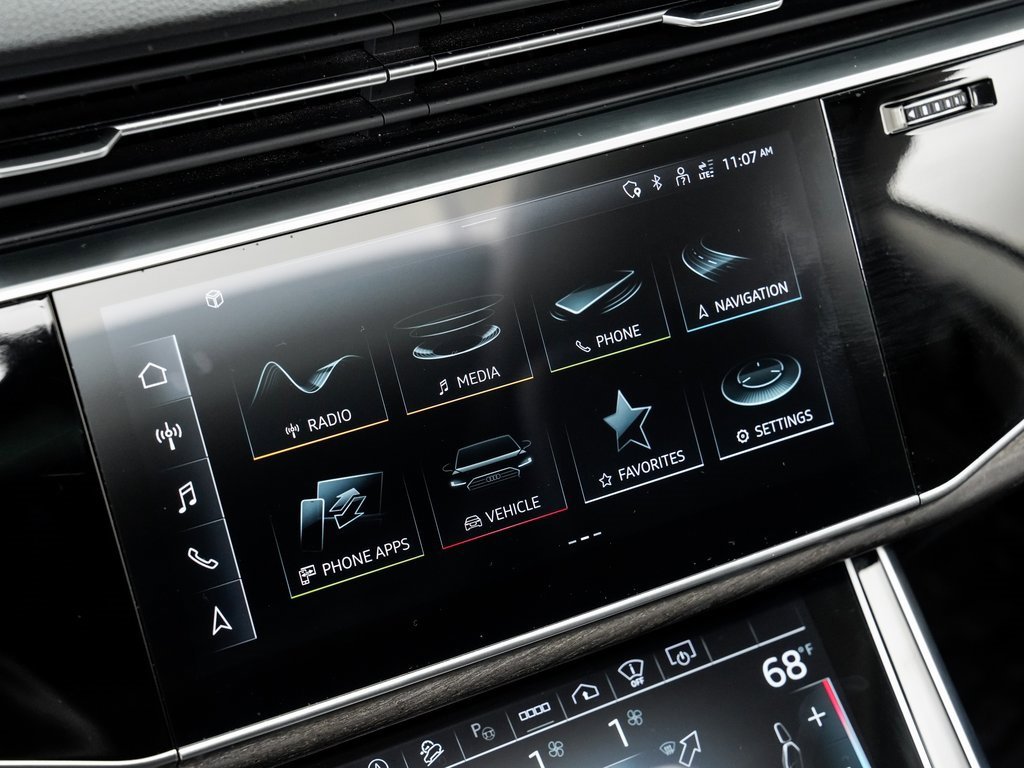 Used 2023 Audi Q8 Prestige w/ Prestige Package image 16