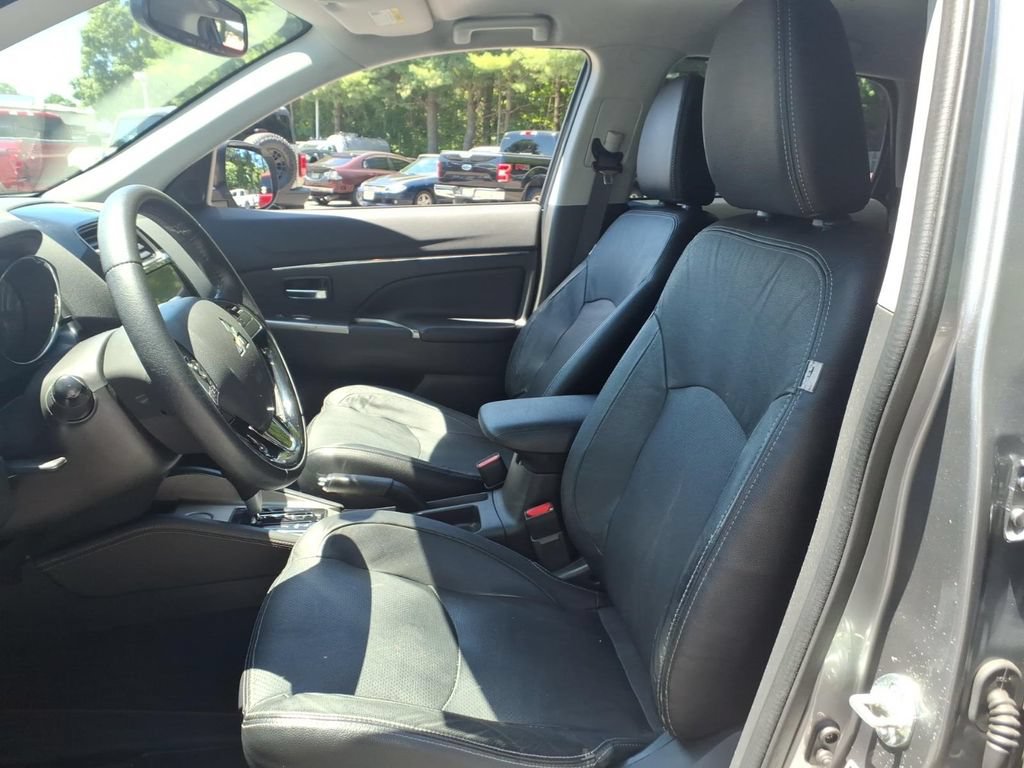 Used 2018 Mitsubishi Outlander Sport SEL FWD image 18
