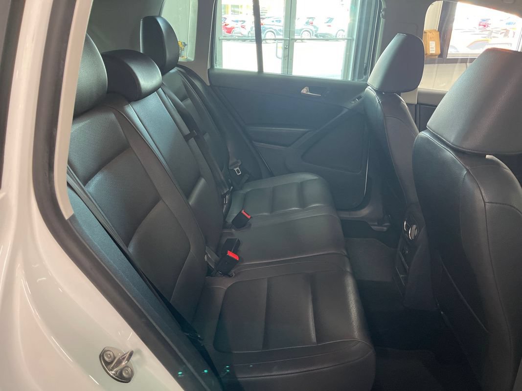 Used 2014 Volkswagen Tiguan SE AWD/4WD image 49