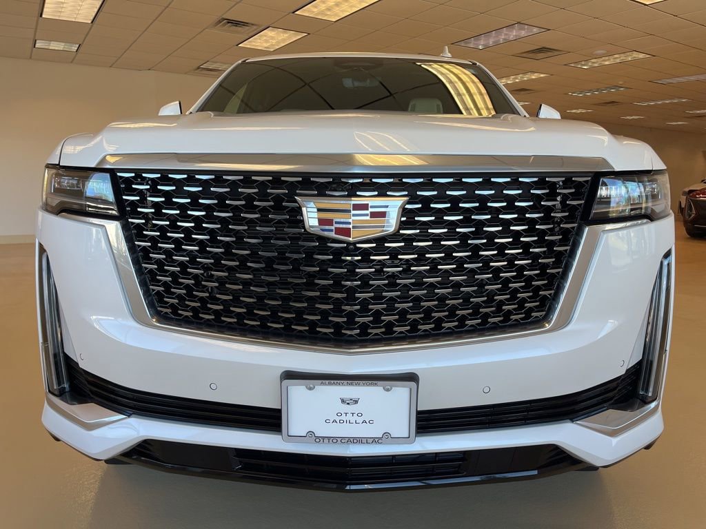 Certified 2024 Cadillac Escalade Premium Luxury AWD/4WD image 5