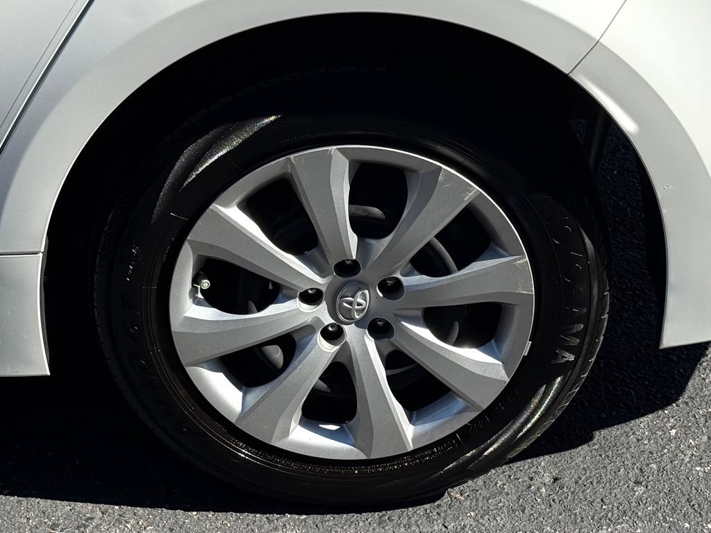 Used 2023 Toyota Corolla LE FWD image 14
