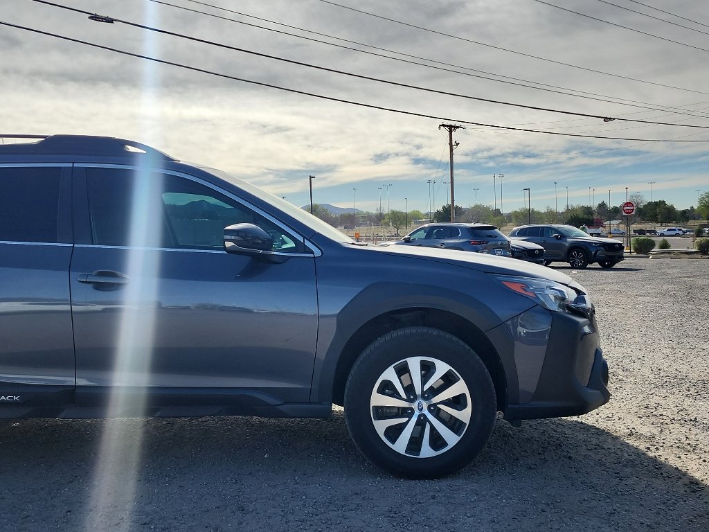 Used 2024 Subaru Outback Premium image 4