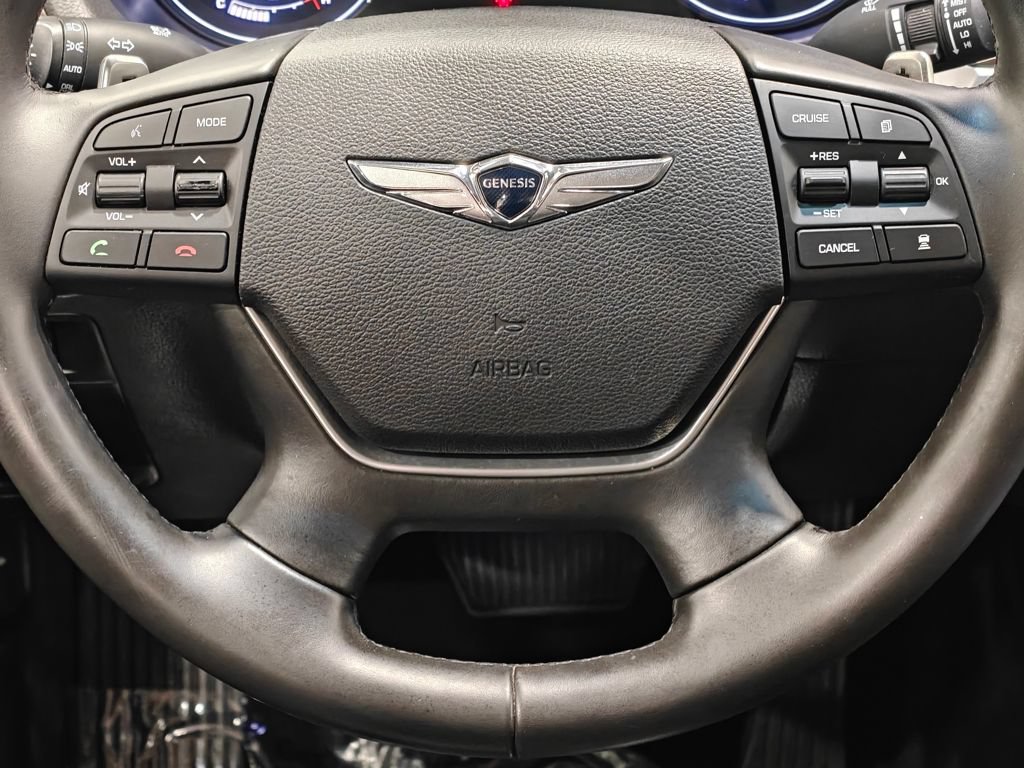 Used 2017 Genesis G80 3.8 RWD image 5