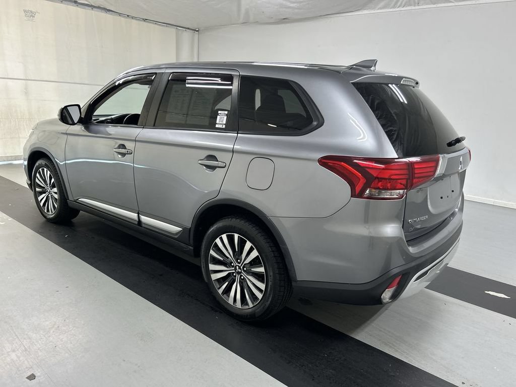 Used 2020 Mitsubishi Outlander SE AWD/4WD image 7
