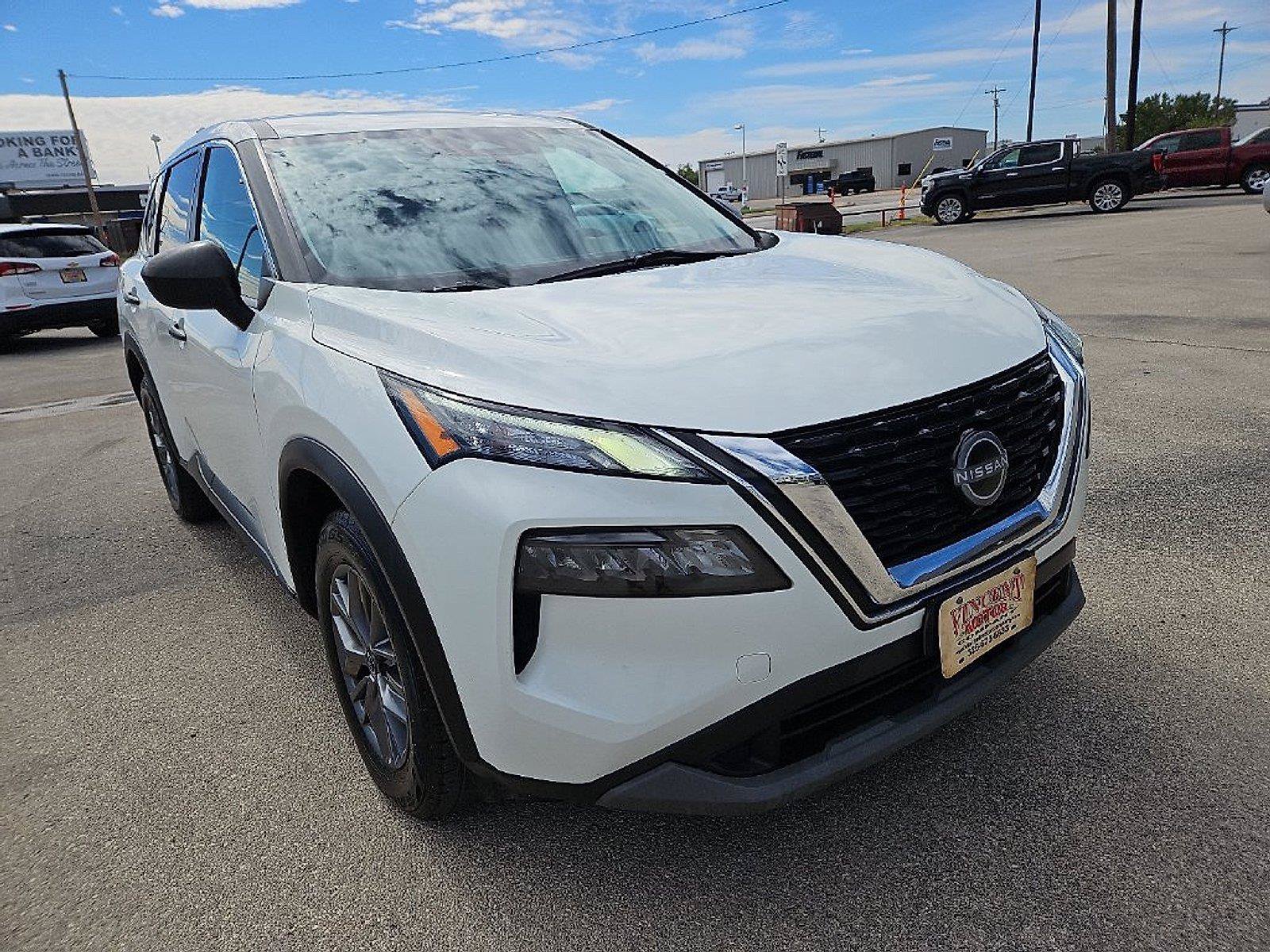 Used 2022 Nissan Rogue S AWD/4WD image 11