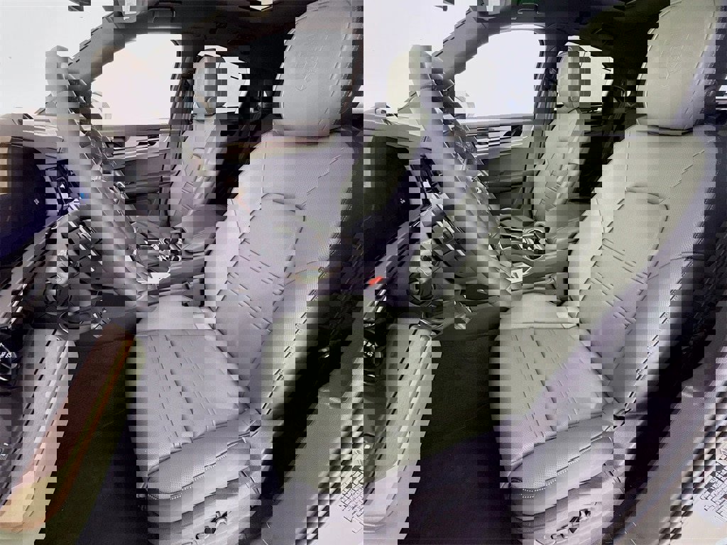 New 2026 Porsche Cayenne image 5