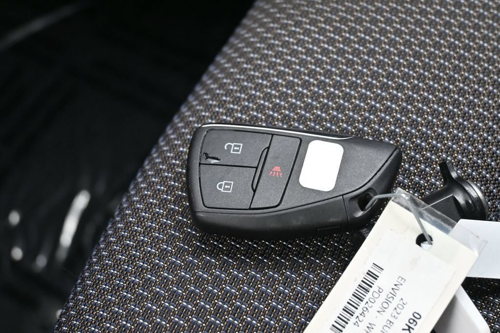Used 2023 Buick Envision Preferred FWD image 29