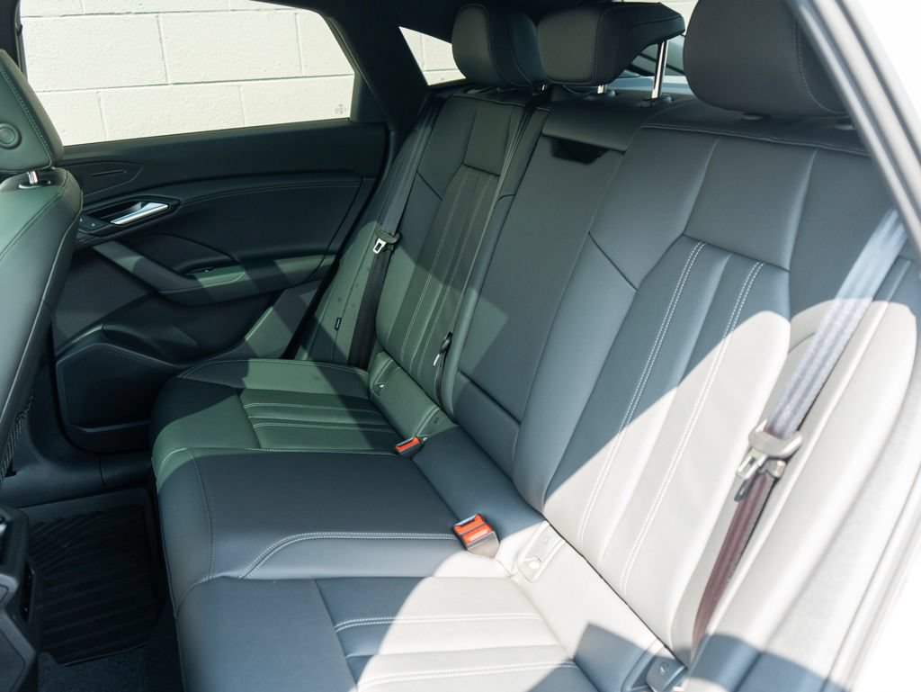 New 2027 Audi Q6 e-tron Premium AWD/4WD image 9