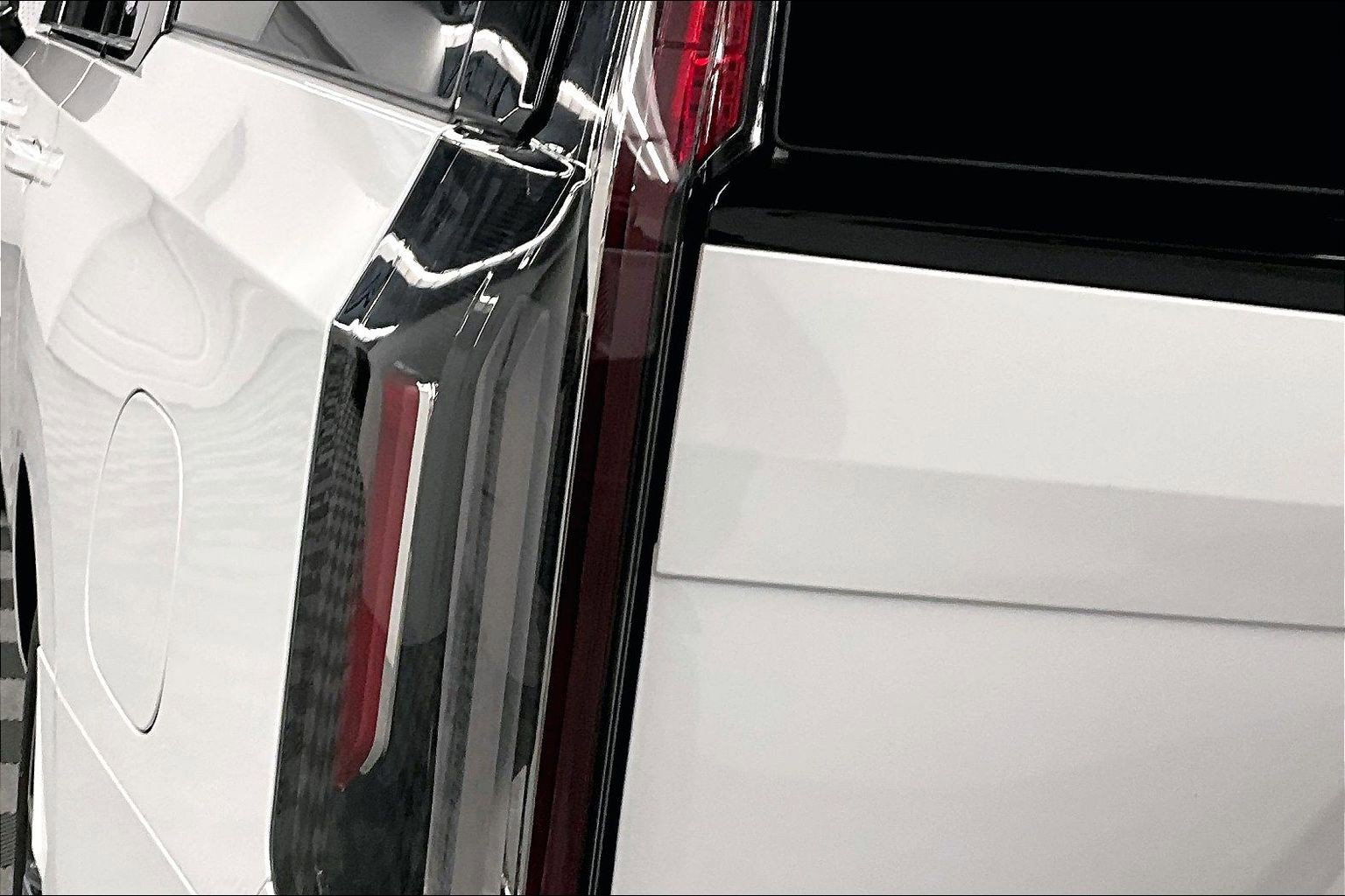 Used 2022 Cadillac Escalade ESV Sport Platinum AWD/4WD image 34