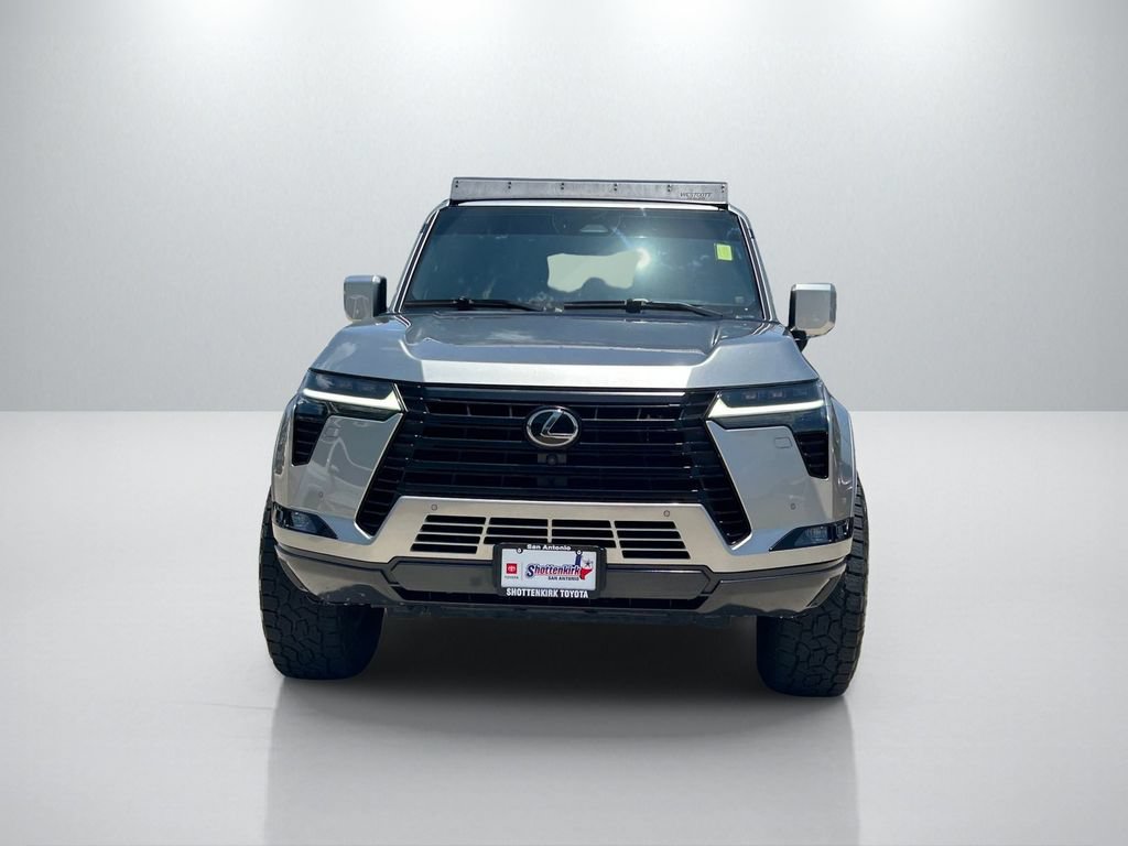 Used 2024 Lexus GX 550 w/ Accessory Package (Z1) AWD/4WD image 2