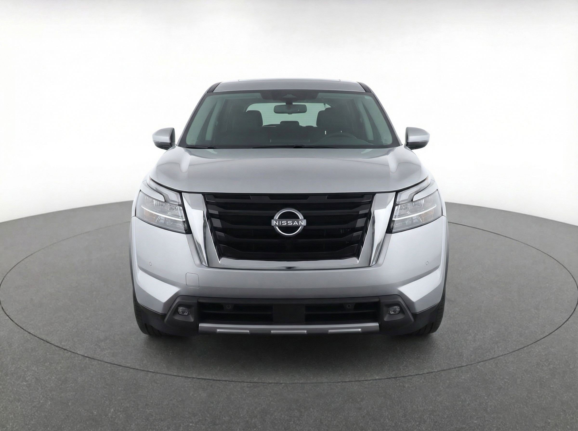 Used 2024 Nissan Pathfinder S FWD image 2