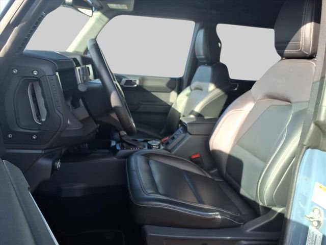 Used 2025 Ford Bronco Outer Banks image 11