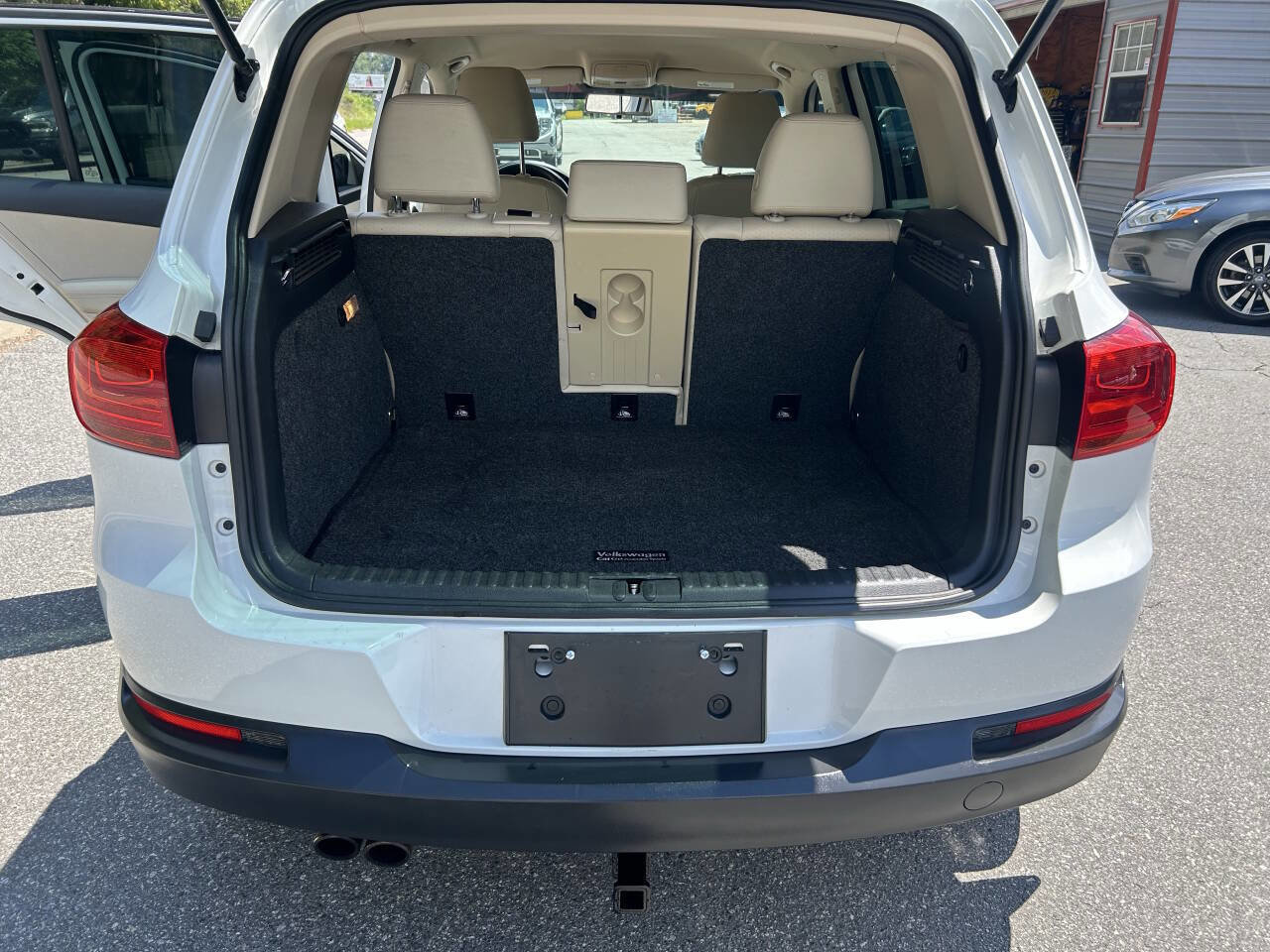 Used 2015 Volkswagen Tiguan SE image 21