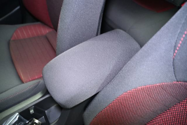 Used 2024 Toyota Corolla Cross AWD Hybrid w/ Moonroof Package image 25