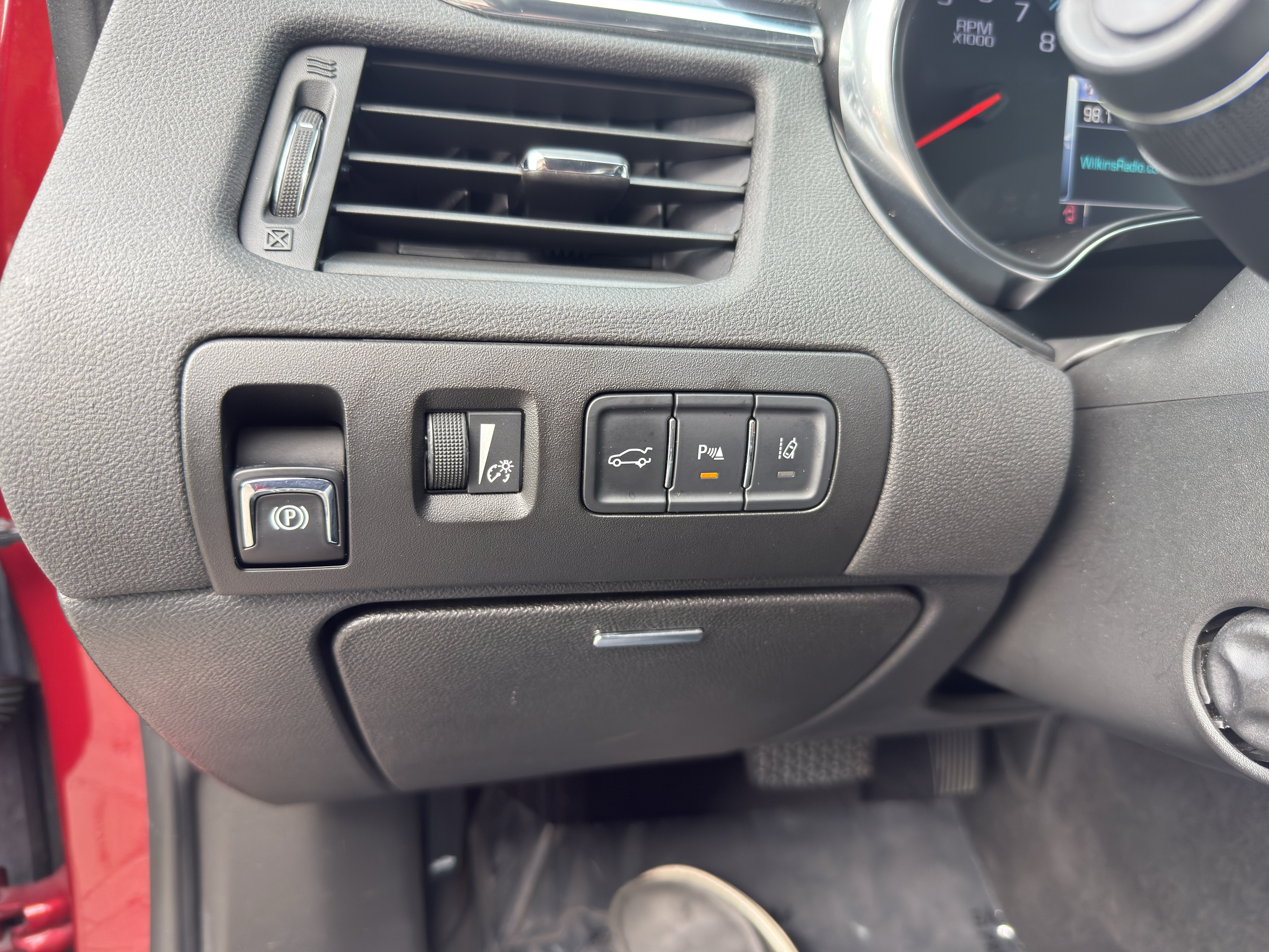 Used 2014 Chevrolet Impala LTZ FWD image 16