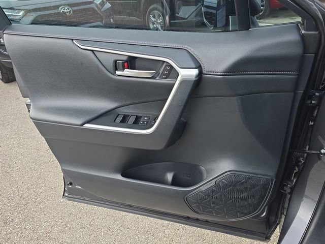 Used 2019 Toyota RAV4 Limited w/ Limited Grade Weather Package image 27